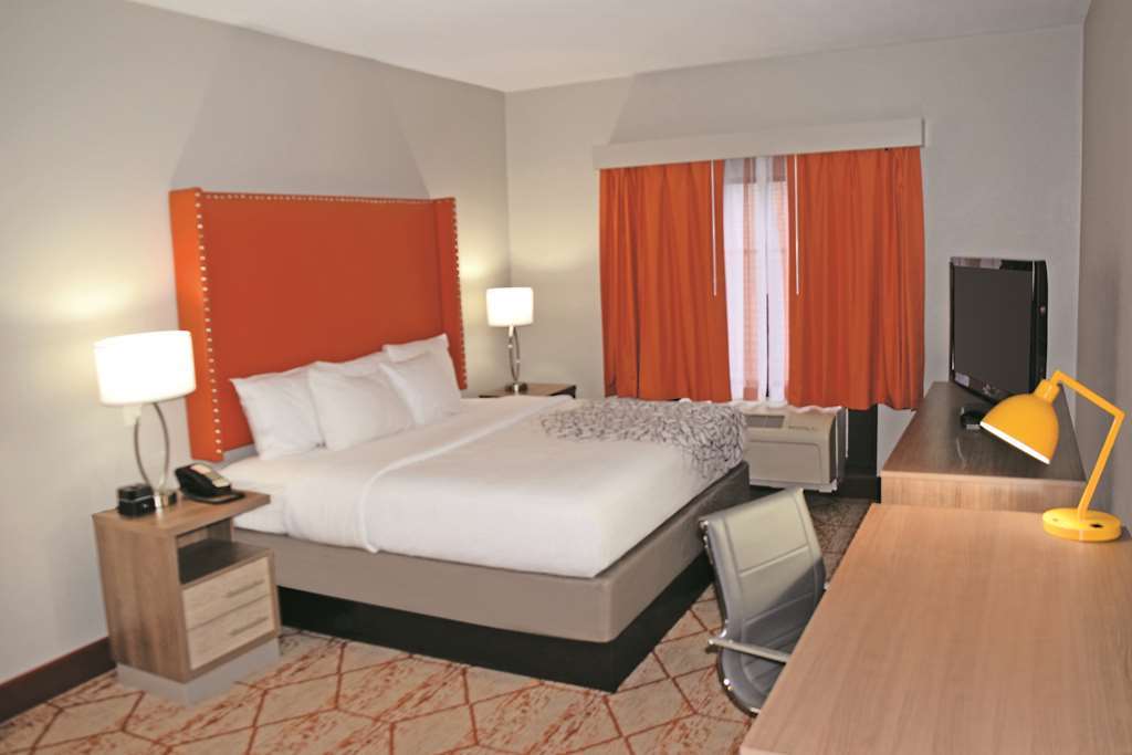 La Quinta By Wyndham Lackawanna Habitación foto